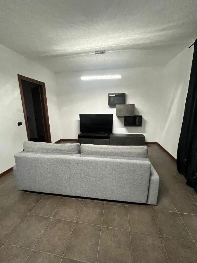 Home Sarenji Trivolzio Luaran gambar