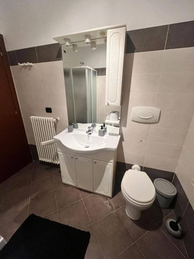 Home Sarenji Trivolzio Luaran gambar